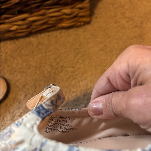 Steve Madden Blue Floral Women's Shoes - Picture 5 of 5